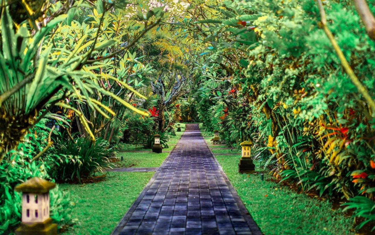 Puri Raja Hotel Legian Zewnętrze zdjęcie