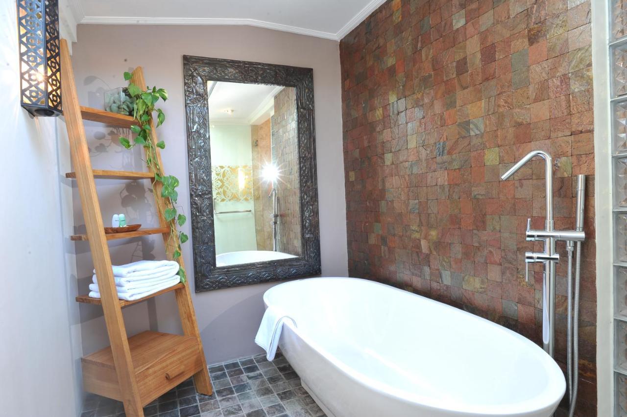 Puri Raja Hotel Legian Zewnętrze zdjęcie