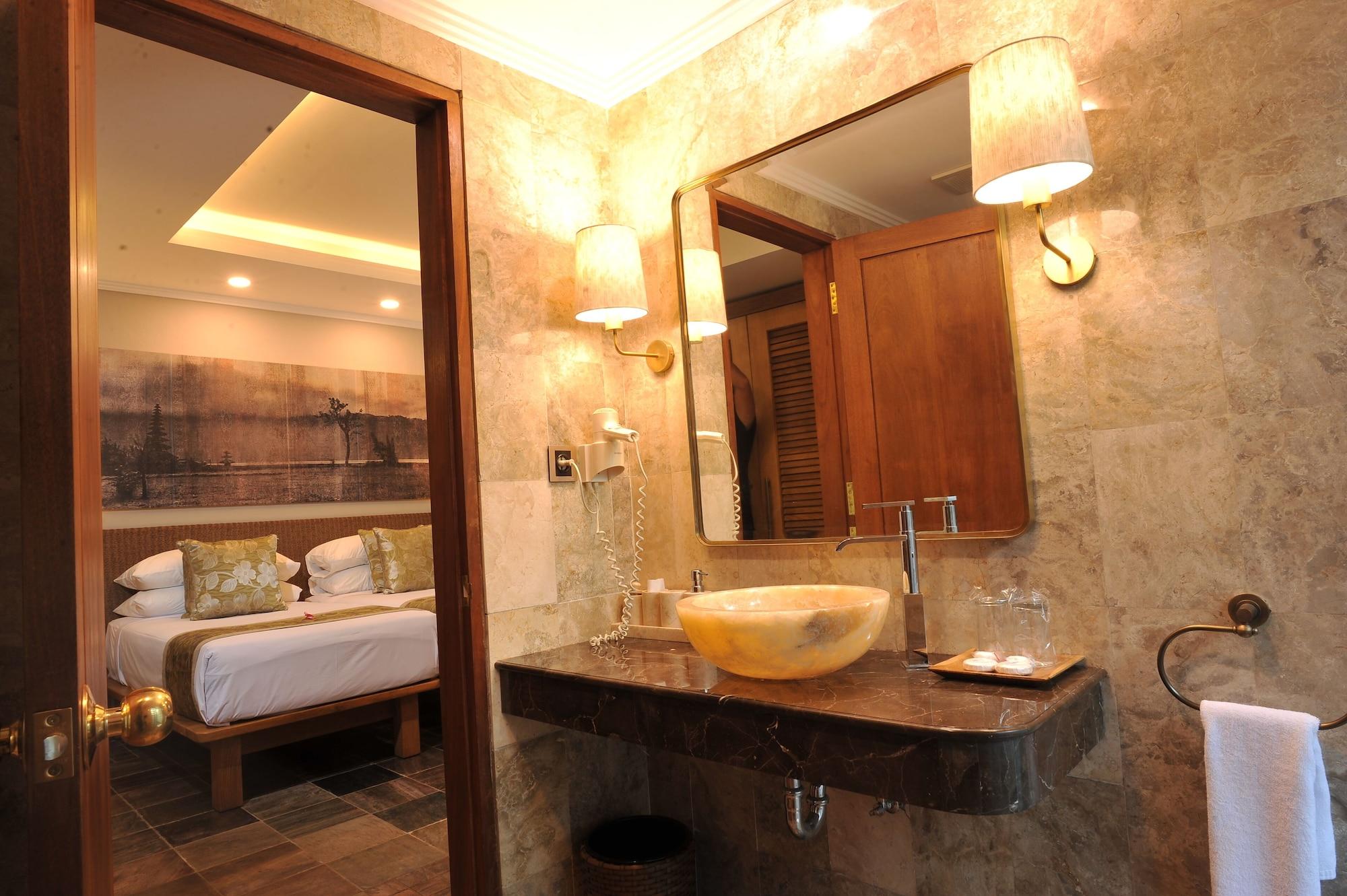 Puri Raja Hotel Legian Zewnętrze zdjęcie