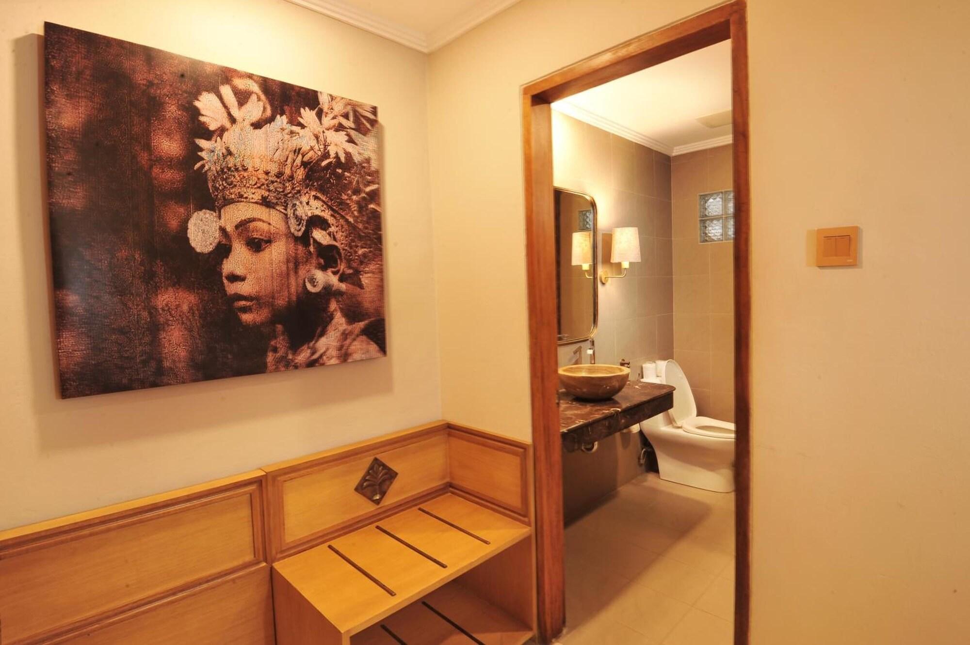 Puri Raja Hotel Legian Zewnętrze zdjęcie