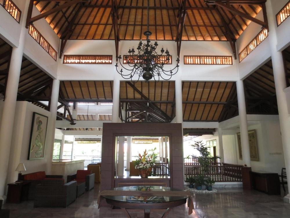 Puri Raja Hotel Legian Zewnętrze zdjęcie