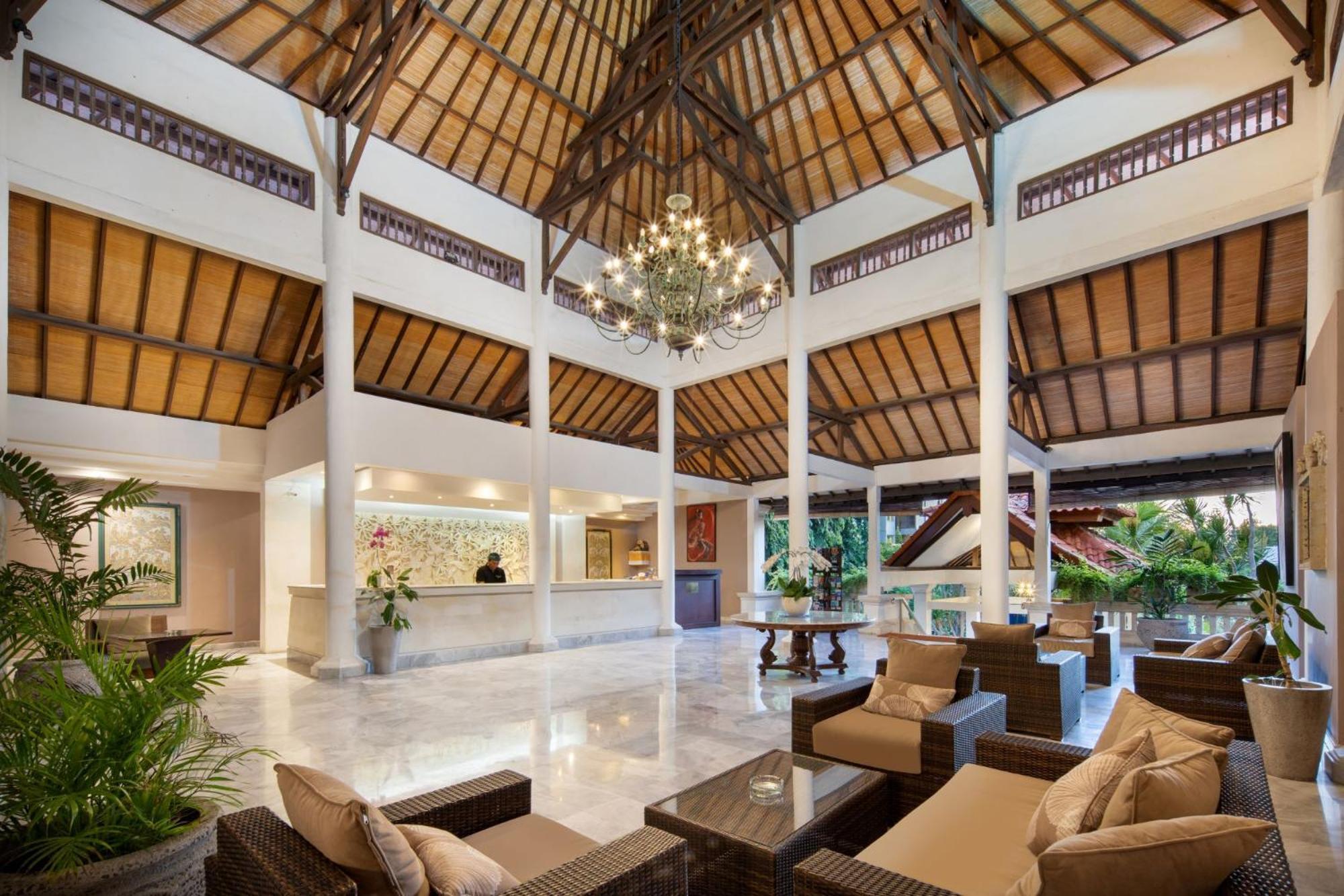 Puri Raja Hotel Legian Zewnętrze zdjęcie