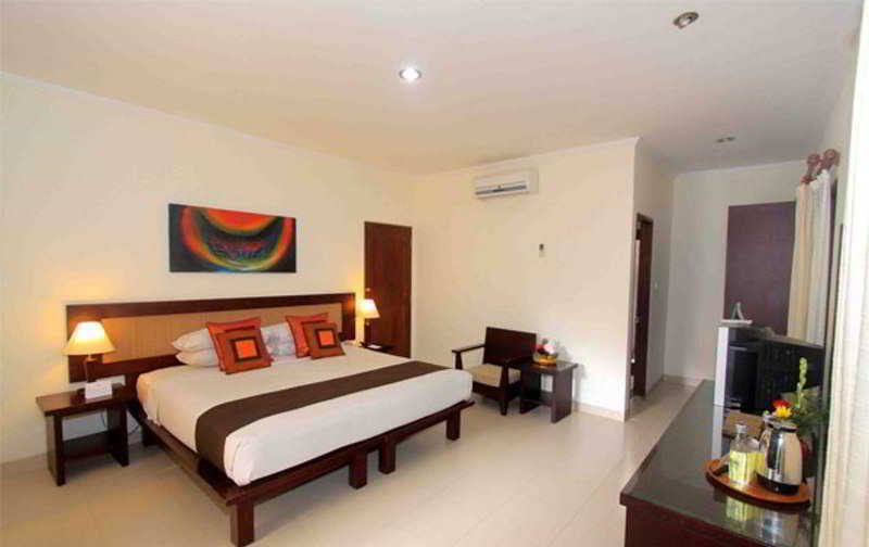 Puri Raja Hotel Legian Zewnętrze zdjęcie