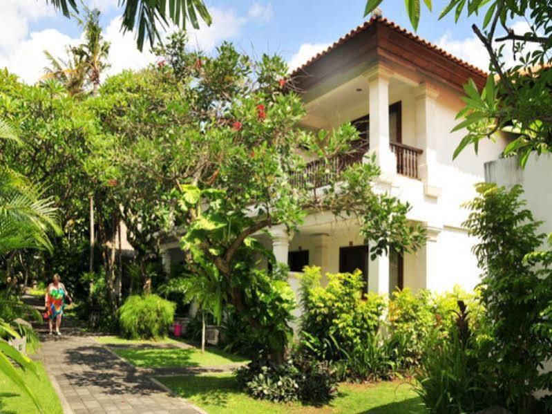 Puri Raja Hotel Legian Zewnętrze zdjęcie