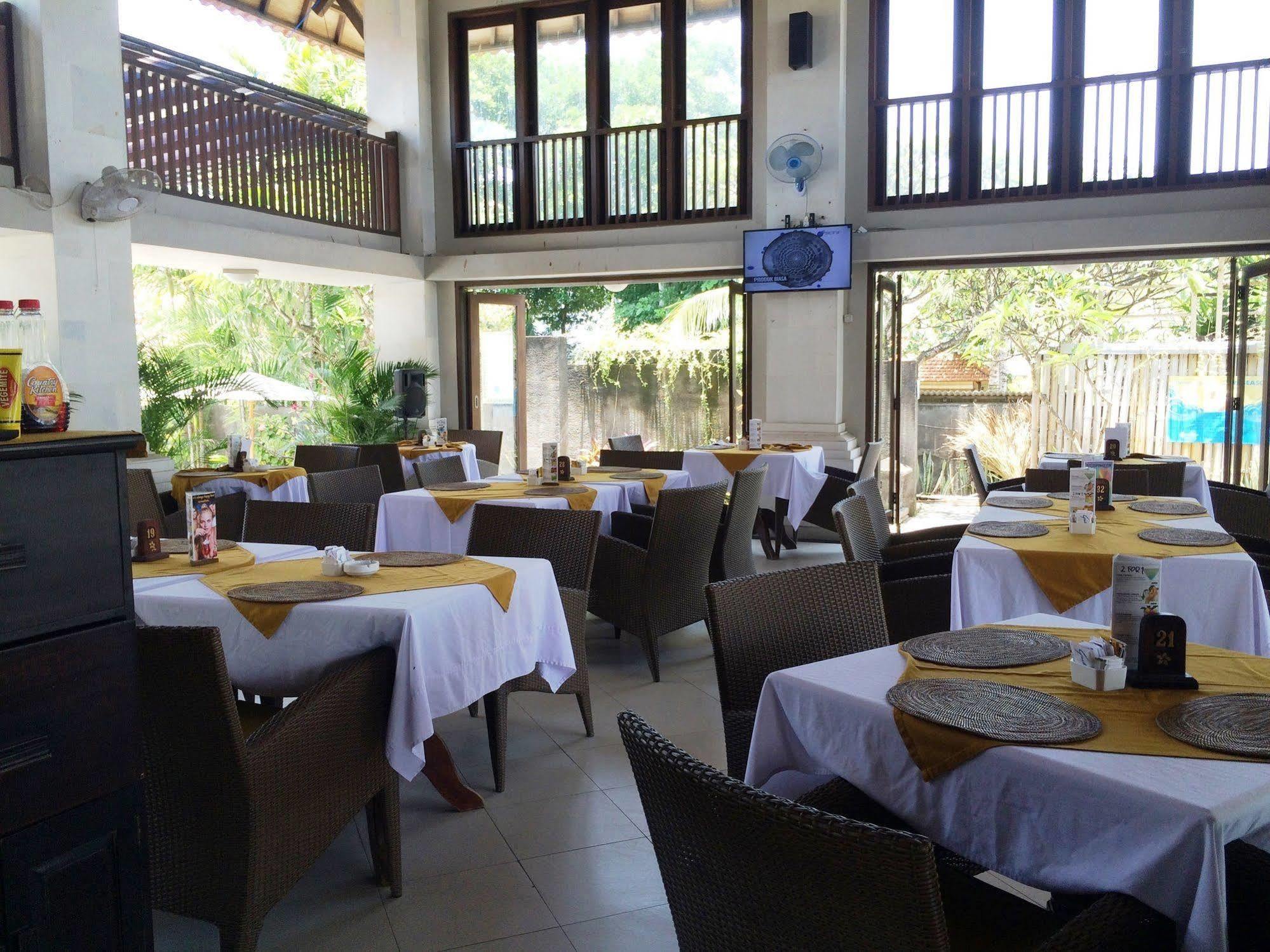 Puri Raja Hotel Legian Zewnętrze zdjęcie