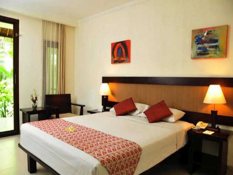 Puri Raja Hotel Legian Zewnętrze zdjęcie